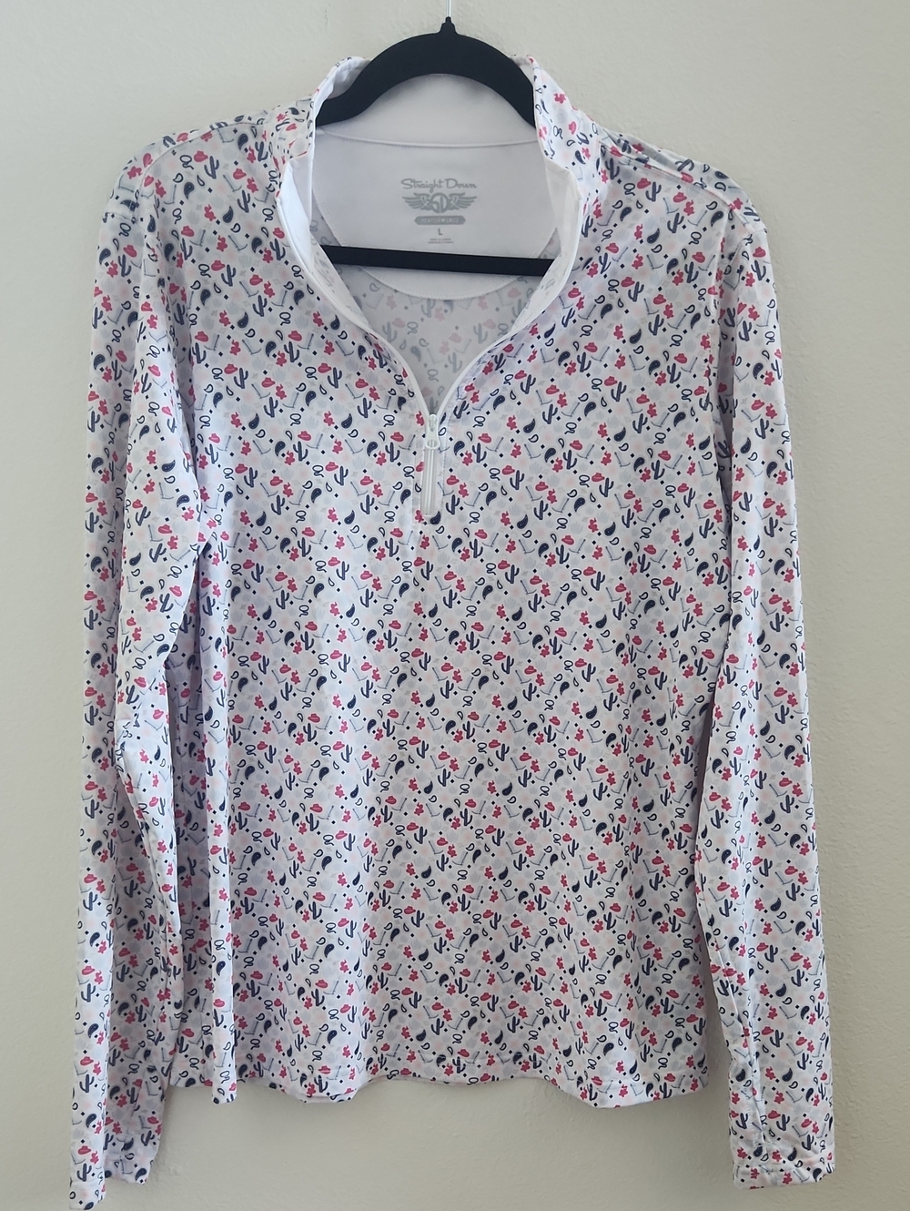 Straight Down Lightweight White Pullover Bear Creek Golf Club Shirt